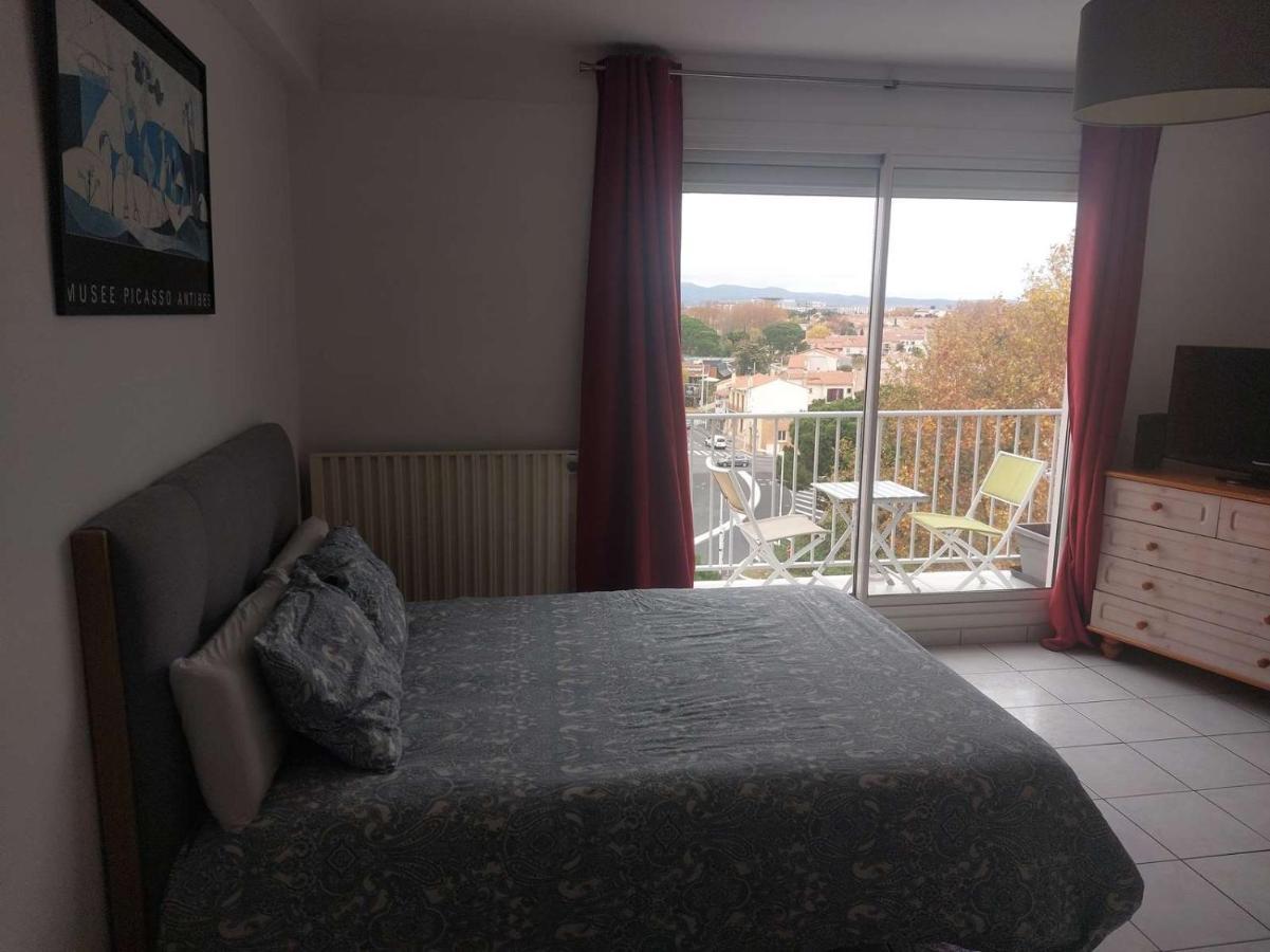 Residence D'Anjou - Grand Studio Avec Balcon Et Parking Privatif Perpignan Luaran gambar